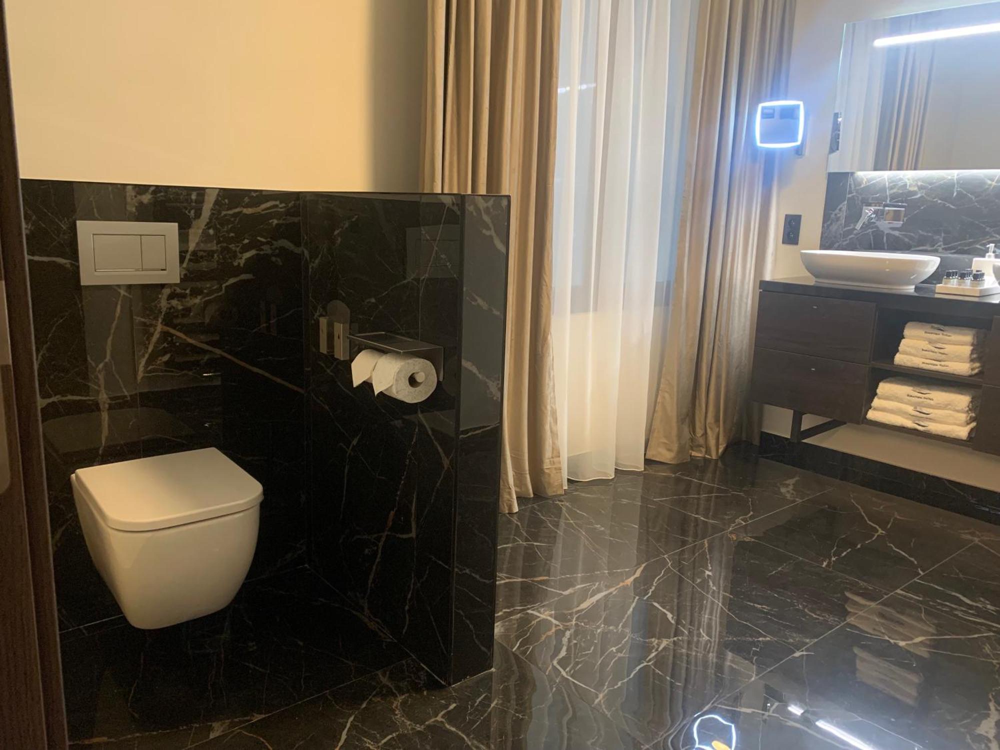 Botanique Airbnb, * Antwerpen