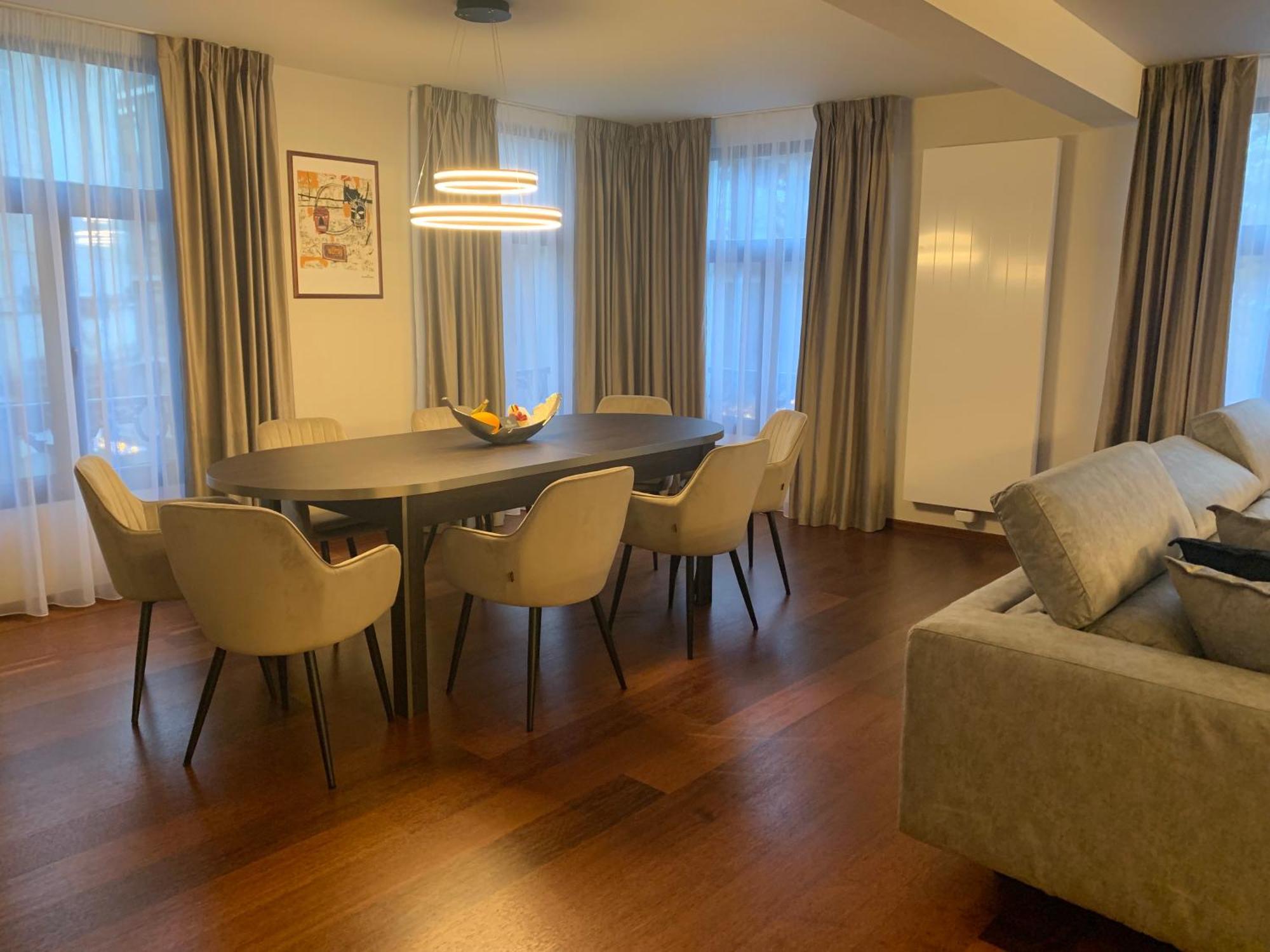 Botanique Airbnb, Appartement *