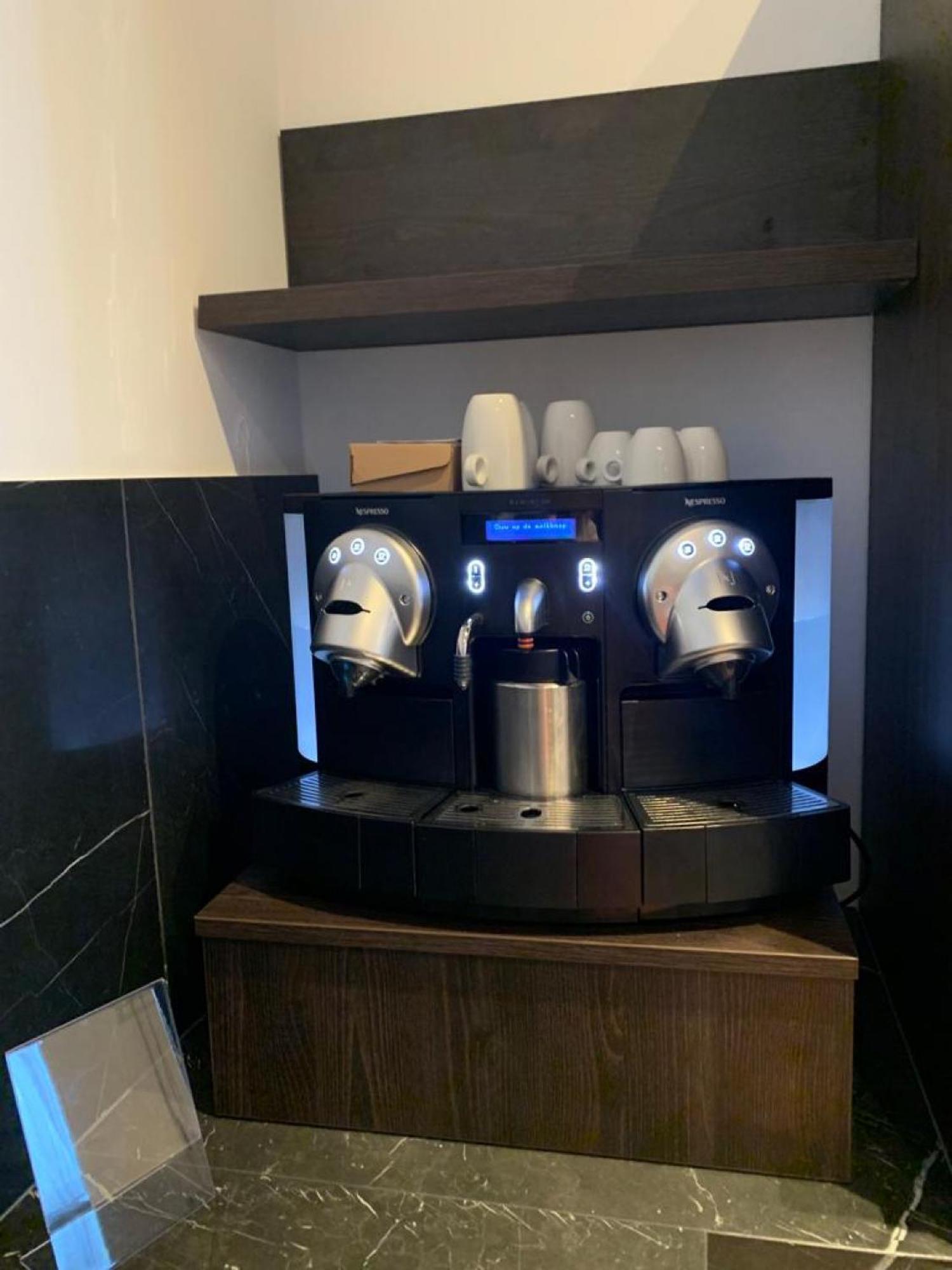 Botanique Airbnb, Antwerpen